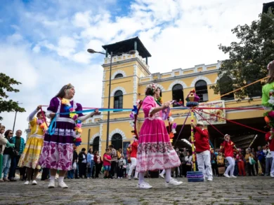 Dia do Manezinho terá festival com música, oficinas e tradições culturais no Centro de Florianópolis