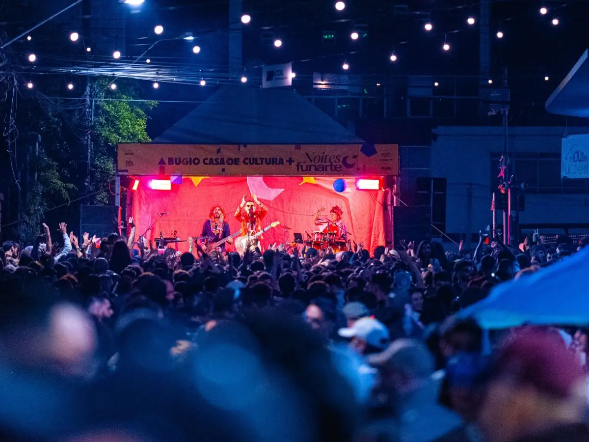 Noites Funarte estreia com rua lotada e transforma Centro Leste em palco da cultura amazônica em Florianópolis