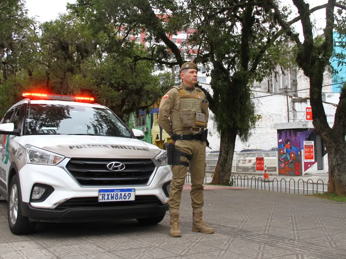 Santa Catarina ultrapassa 10 mil multas por porte e uso de drogas em locais públicos desde 2024