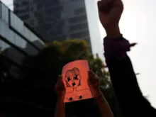 Violência digital contra mulheres cresce 188% e Ligue 180 atualiza protocolo de atendimento