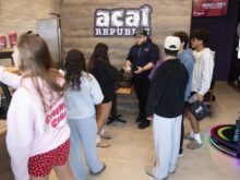 Brasileiros lideram expansão do açaí na Flórida