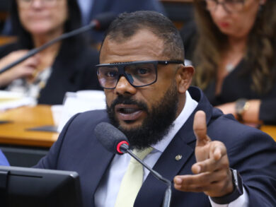 De faixa-preta a deputado: a vida de Da Cunha em videogame
