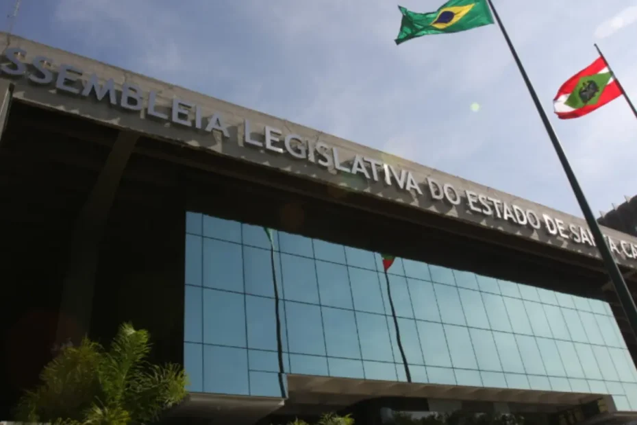 Atividades legislativas são suspendidas até o fim de julho na Alesc durante recesso parlamentar