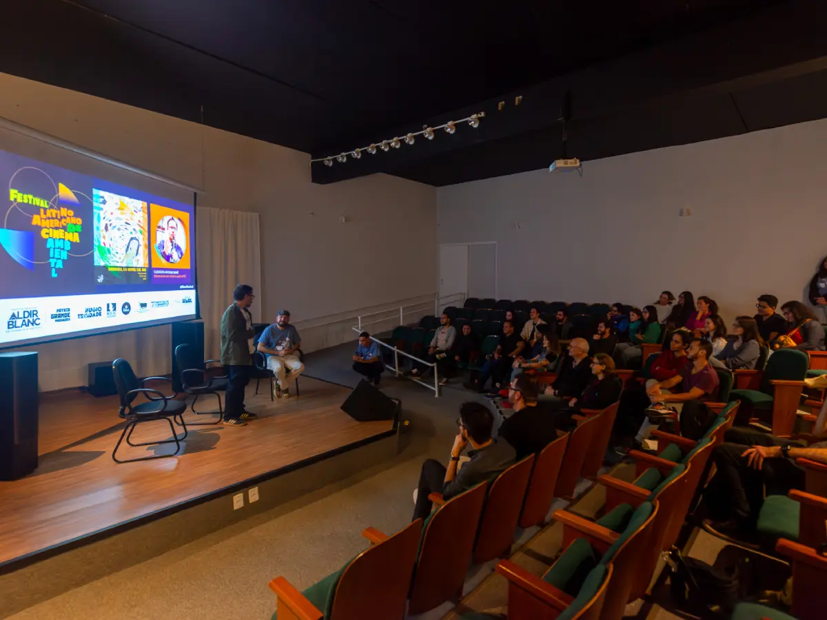Festival de cinema ambiental oferece sessões gratuitas, debates e oficinas em Florianópolis