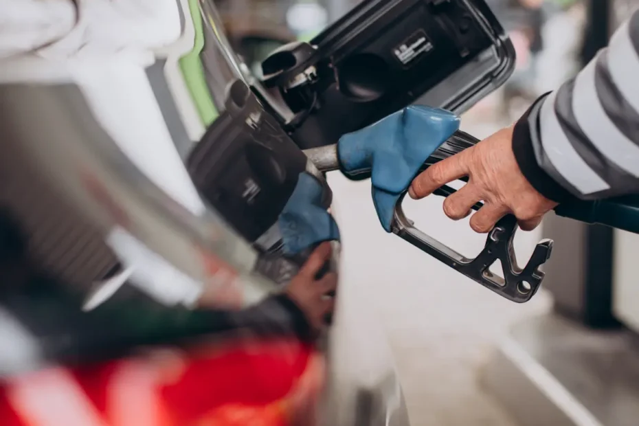 Procon de Florianópolis alerta para possíveis impactos do aumento de etanol na gasolina