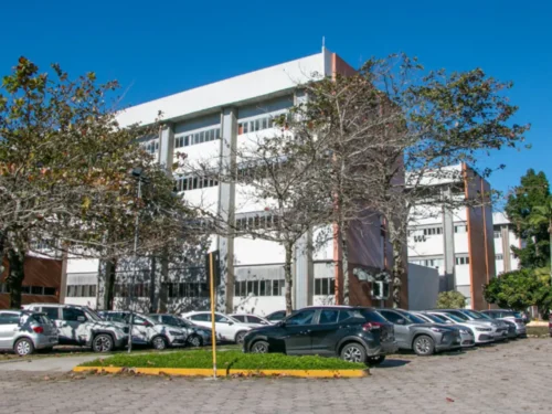 Hospital Universitário da UFSC renova contrato e reforça gestão compartilhada