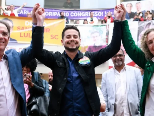 Jean Volpato lança pré-campanha em Blumenau com lideranças do PT de SC