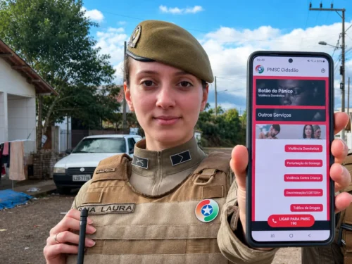 PMSC Cidadão Mulheres podem solicitar socorro pelo aplicativo da PMSC com botão do pânico