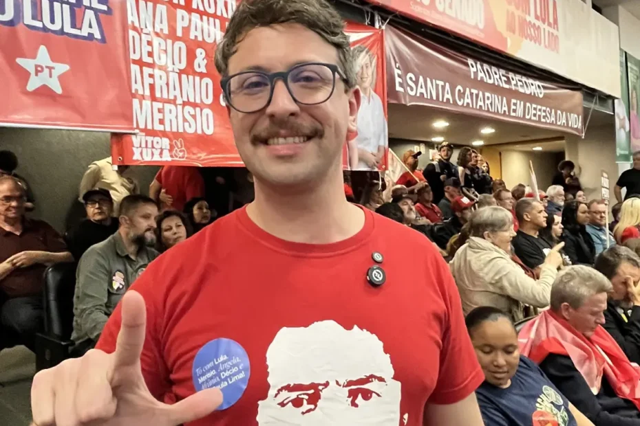 Professor Vitor Xuxa oficializa pré-candidatura a deputado estadual em Santa Catarina