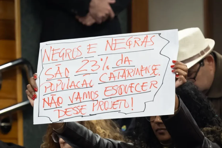 Cotas em SC: projeto que limita reservas de vagas tem tramitação suspensa na Alesc