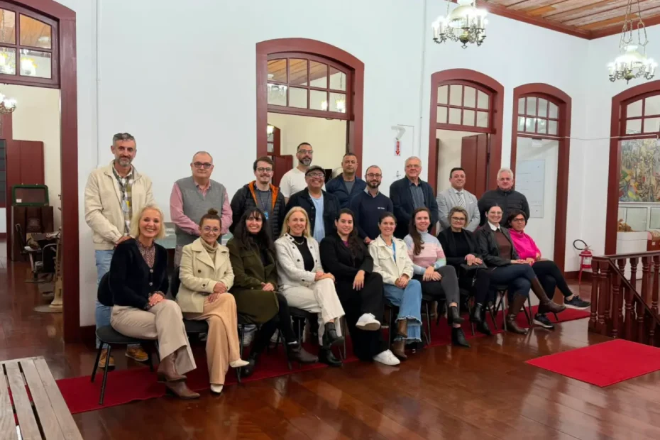 Reunião do Conselho Municipal de Turismo de São José reúne setor para definir estratégias de desenvolvimento