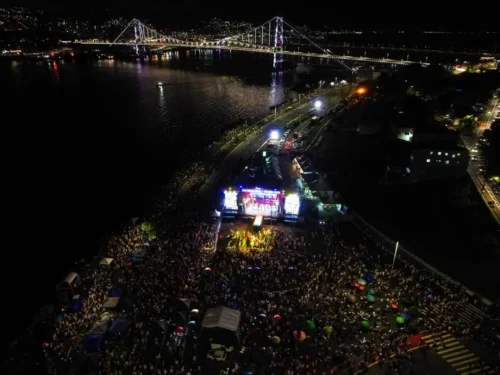 Sorriso Maroto no Réveillon 2027 reforça programação da Beira-Mar Continental
