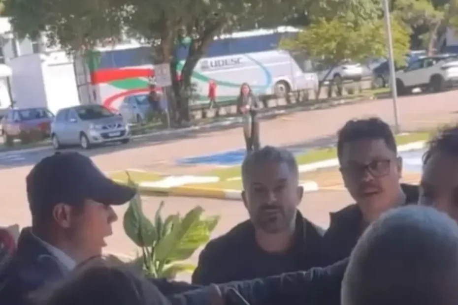 polemica cotas udesc tumulto