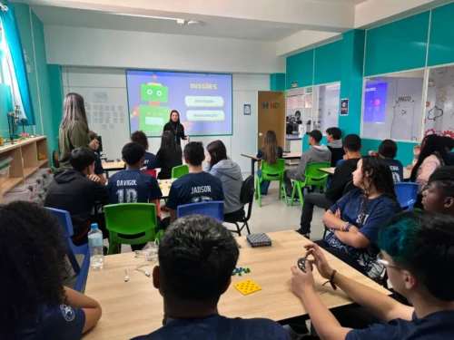 Robótica na rede municipal de São José amplia contato dos alunos com tecnologia e pensamento lógico
