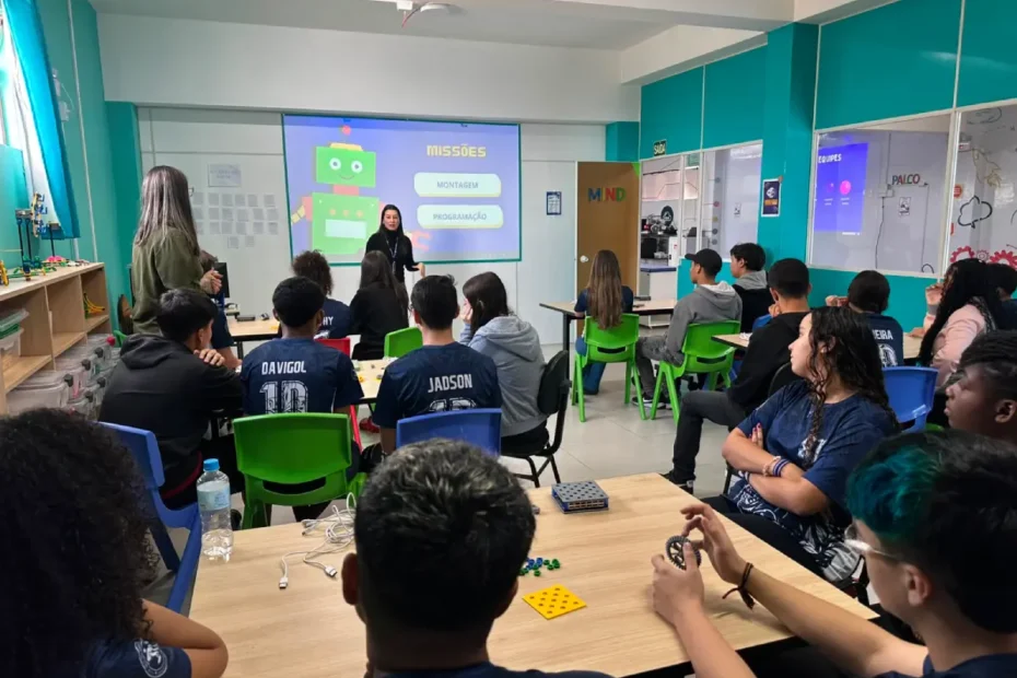 Robótica na rede municipal de São José amplia contato dos alunos com tecnologia e pensamento lógico