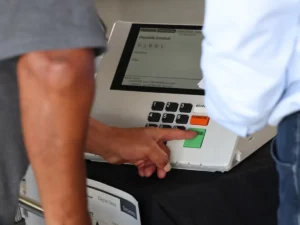 Candidaturas para a Alesc caem 33,87% em 2026 após recorde de 2022
