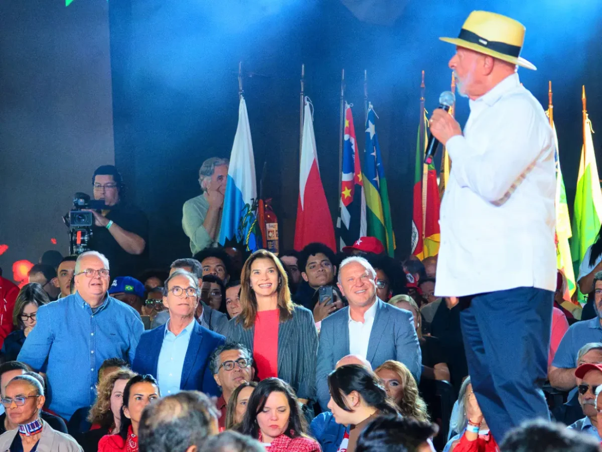 time do lula de sc em convencao que homologou candidatura de lula a reeleicao 1