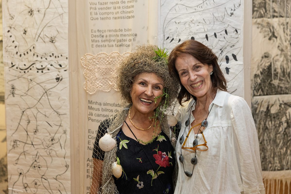 Atual presidente Maria Esmenia e a curadora Meg Tomio Roussenq Foto Michele Monteiro 2