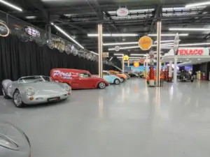 Garagem BC reune 82 veiculos historicos em nova atracao turistica de Balneario Camboriu