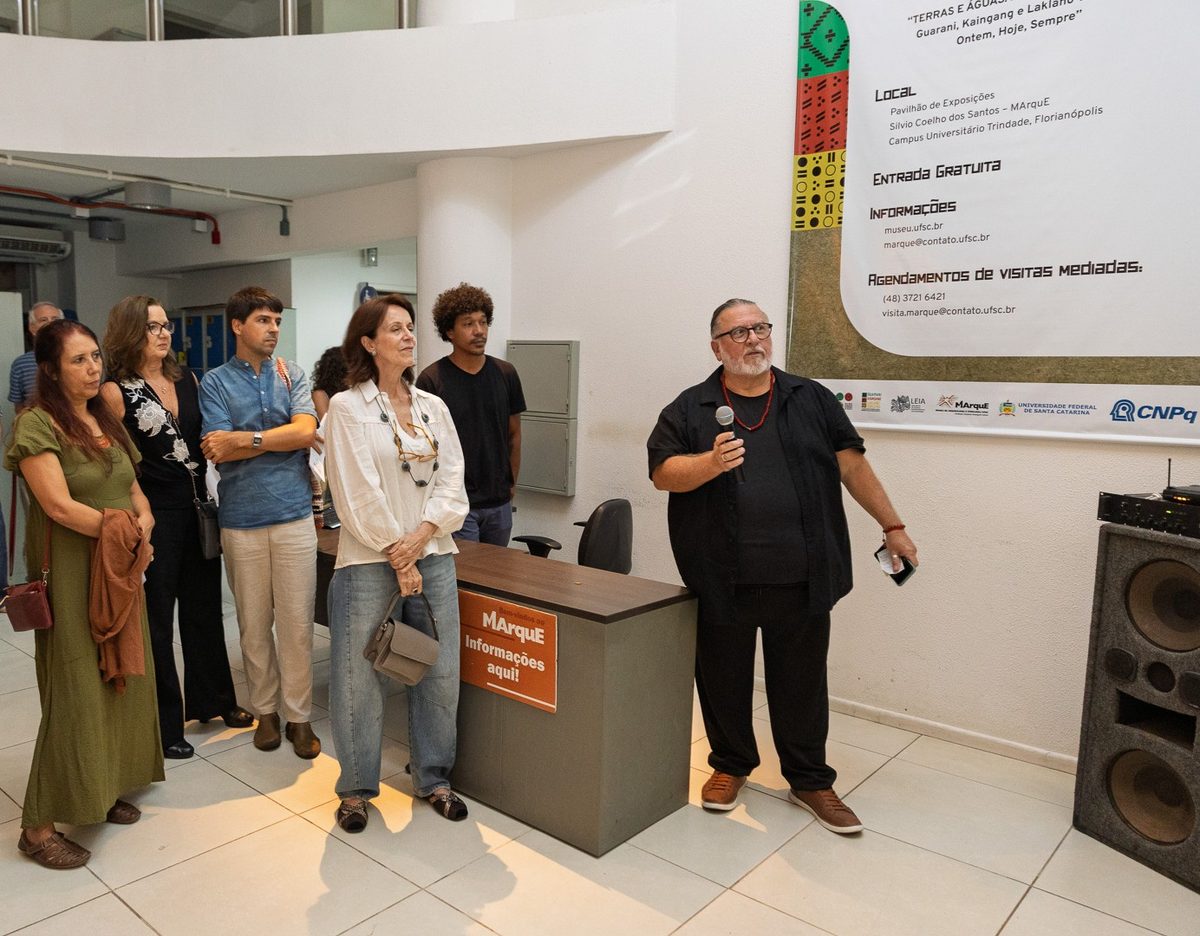 Gelsyr Ruiz na abertura