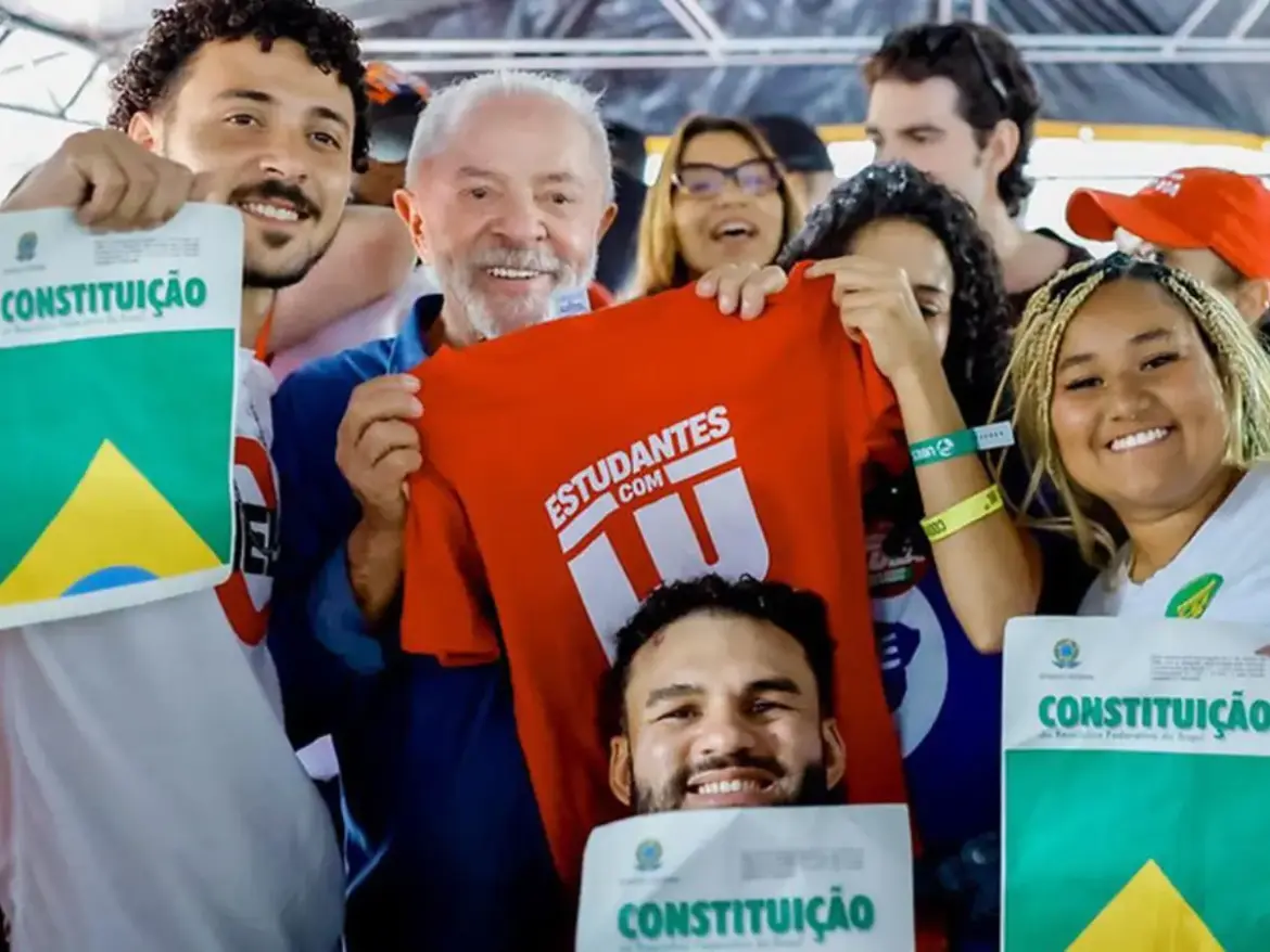 Lula com estudantes