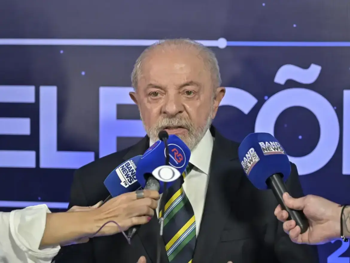 Lula sendo entrevistado